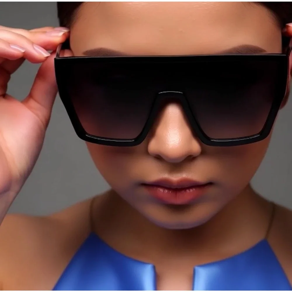 Oversized Square Ladys Sunglasses Women Black Gradient Lenses Bold Modern Outfit